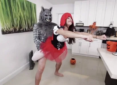 Cô bé địt nhau tới sáng