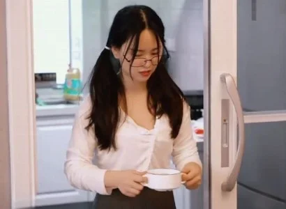 Người yêu bị cha dượng nện